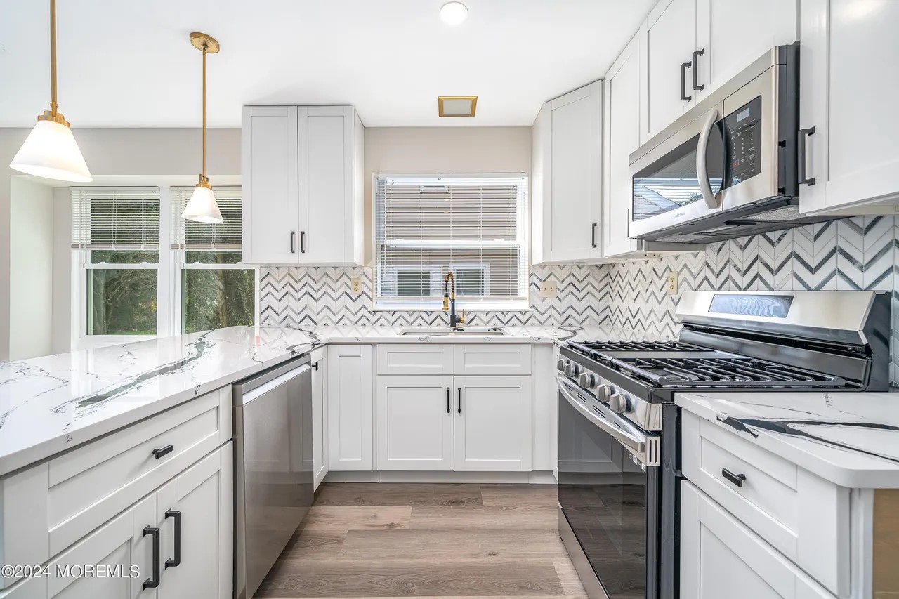 After Kitchen (Large)