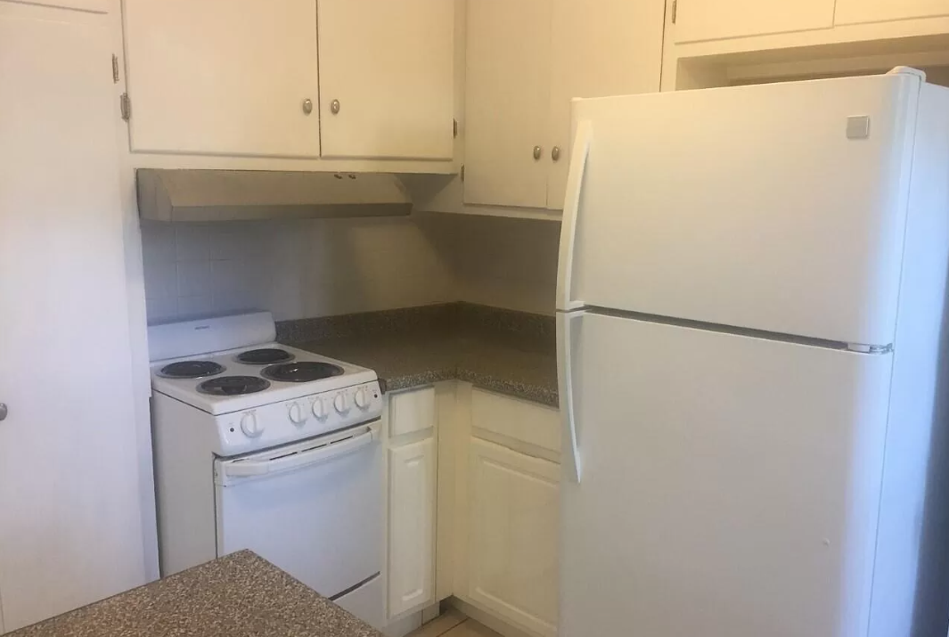 Before Kitchen (Medium)